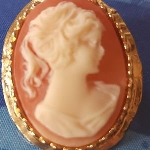 Cameo Pin/Necklace